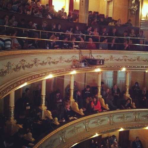 A full opera house
